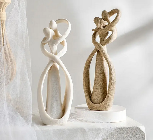 Armonia Embrace – Symbolische Deko-Skulptur für Liebe & Verbindung (Wohnzimmer-Deko in Schwarz oder Bronze)