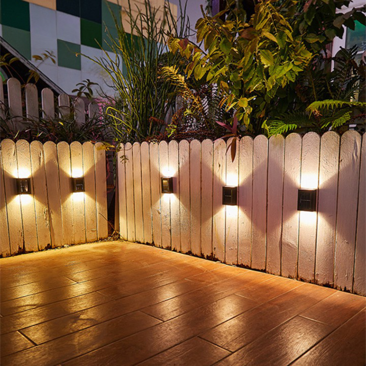 SolarGlow™ LED Solar Wandlampen – Kabellos, Wetterfest & Stimmungsvolles Licht für Außenbereiche